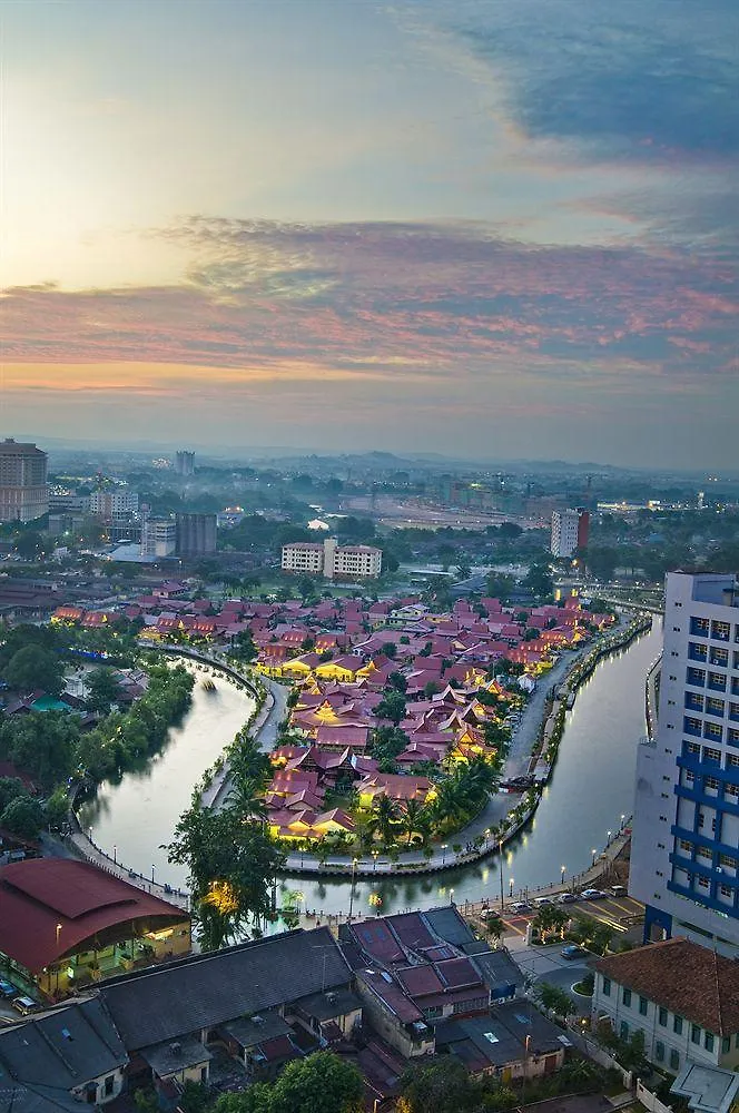 Ramada Plaza By Wyndham Melaka Hotel