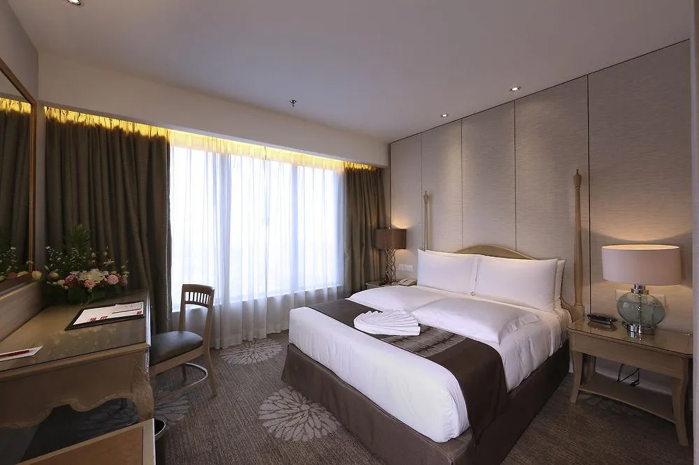 فندق Ramada Plaza By Wyndham Melaka 5*, ملقا