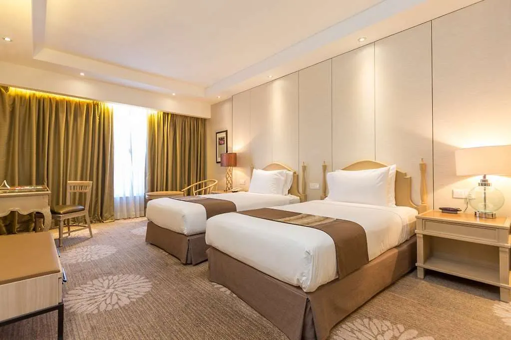 فندق Ramada Plaza By Wyndham Melaka 5*, ملقا