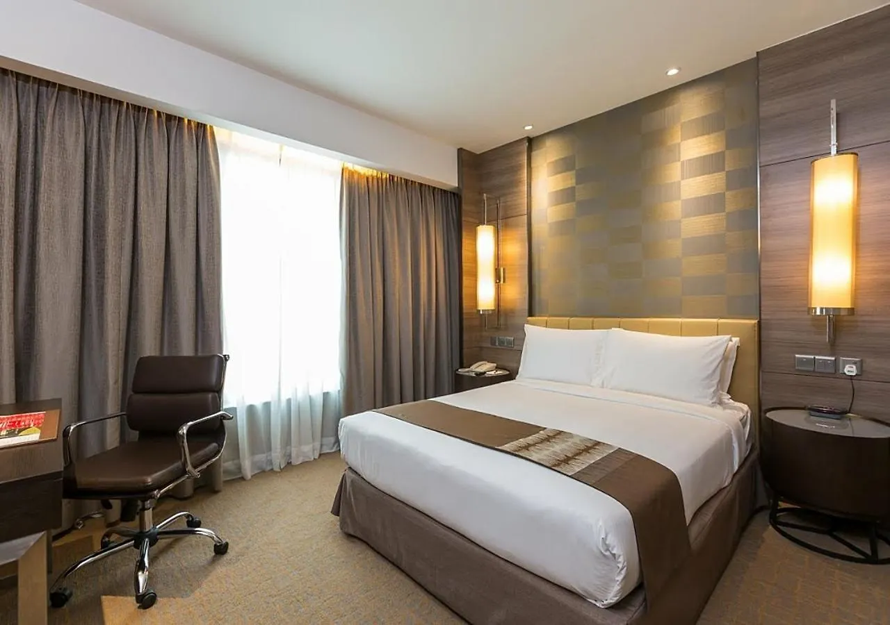 ホテル Ramada Plaza By Wyndham Melaka 5*, Malacca